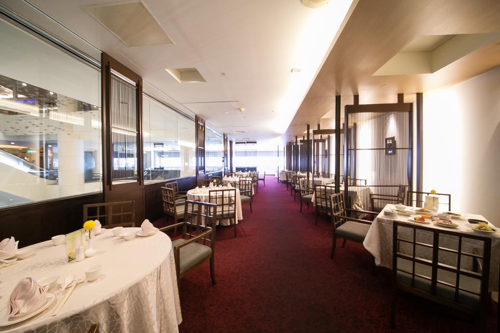 에버그린 플라자 호텔 - 타이난 외부 사진 Interior of the restaurant