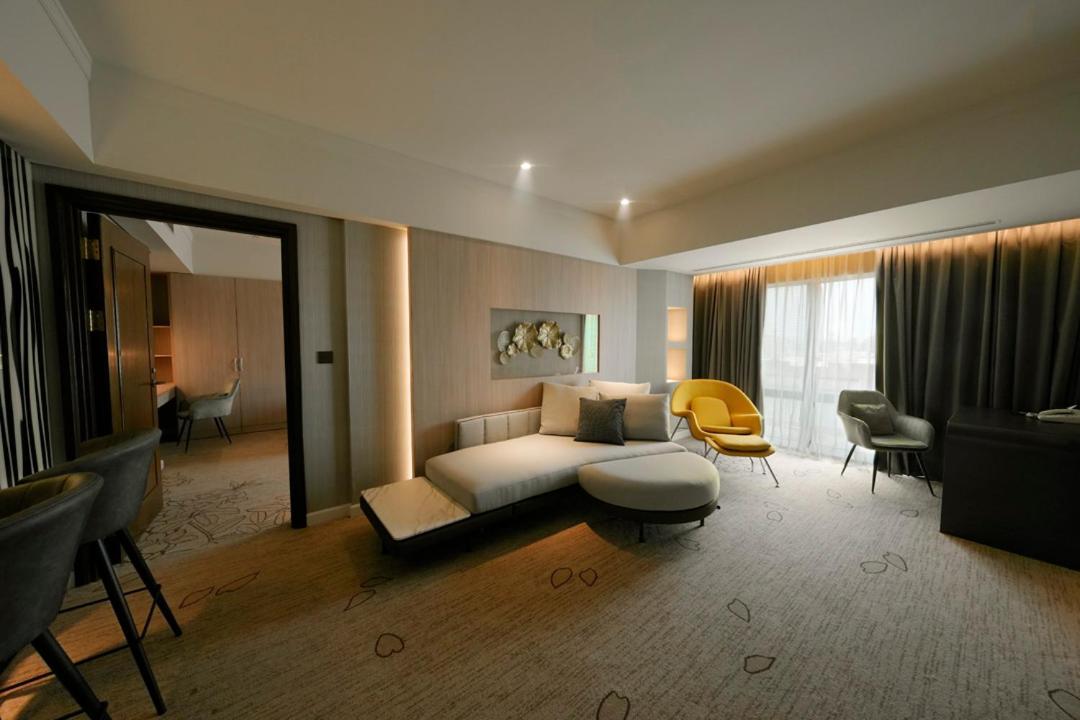 에버그린 플라자 호텔 - 타이난 외부 사진 A suite at the hotel