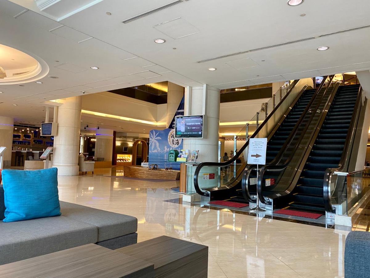 에버그린 플라자 호텔 - 타이난 외부 사진 The lobby of the hotel