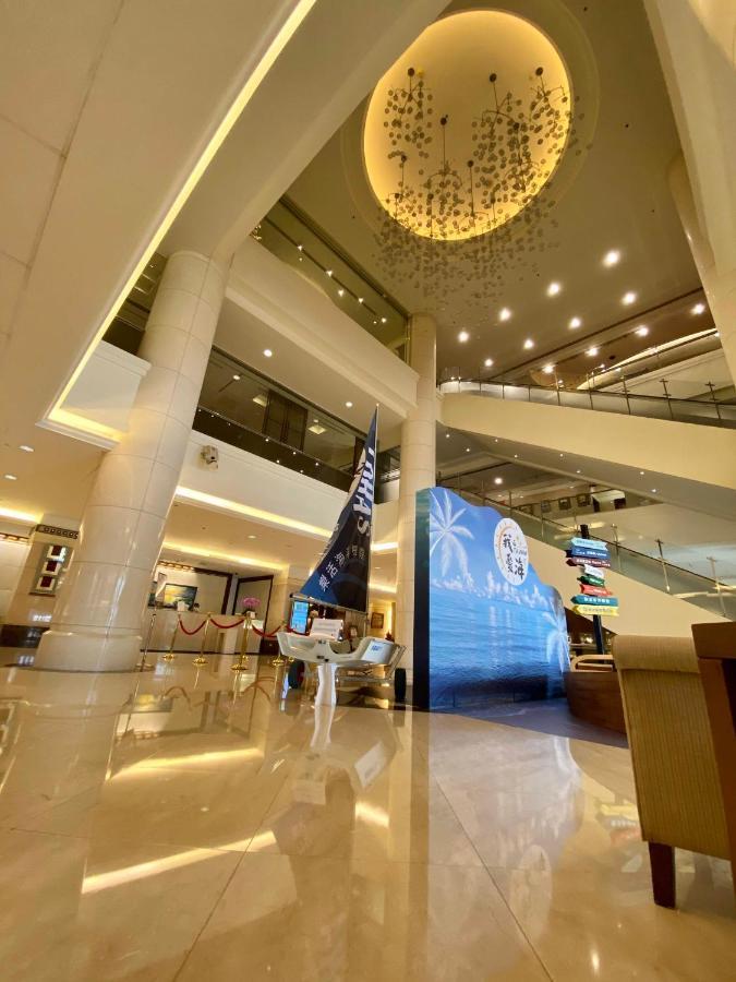 에버그린 플라자 호텔 - 타이난 외부 사진 The lobby of the hotel
